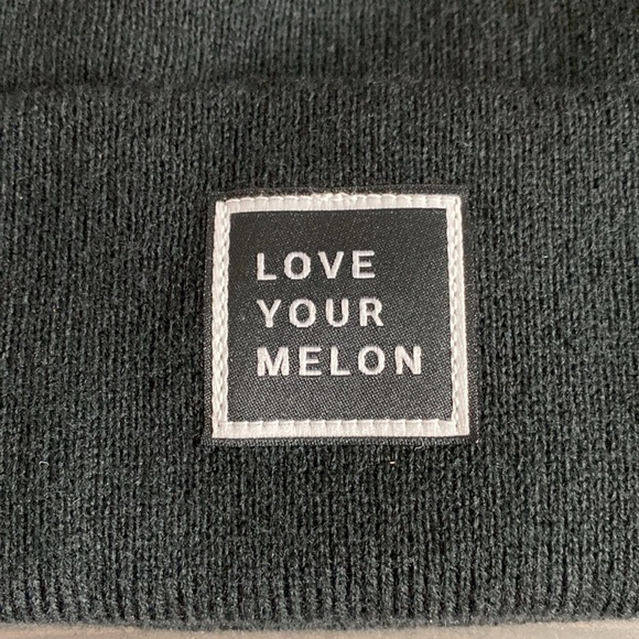 Love Your Melon Cuffed Beanie Hat Black Made in USA One Size - Picture 2 of 9